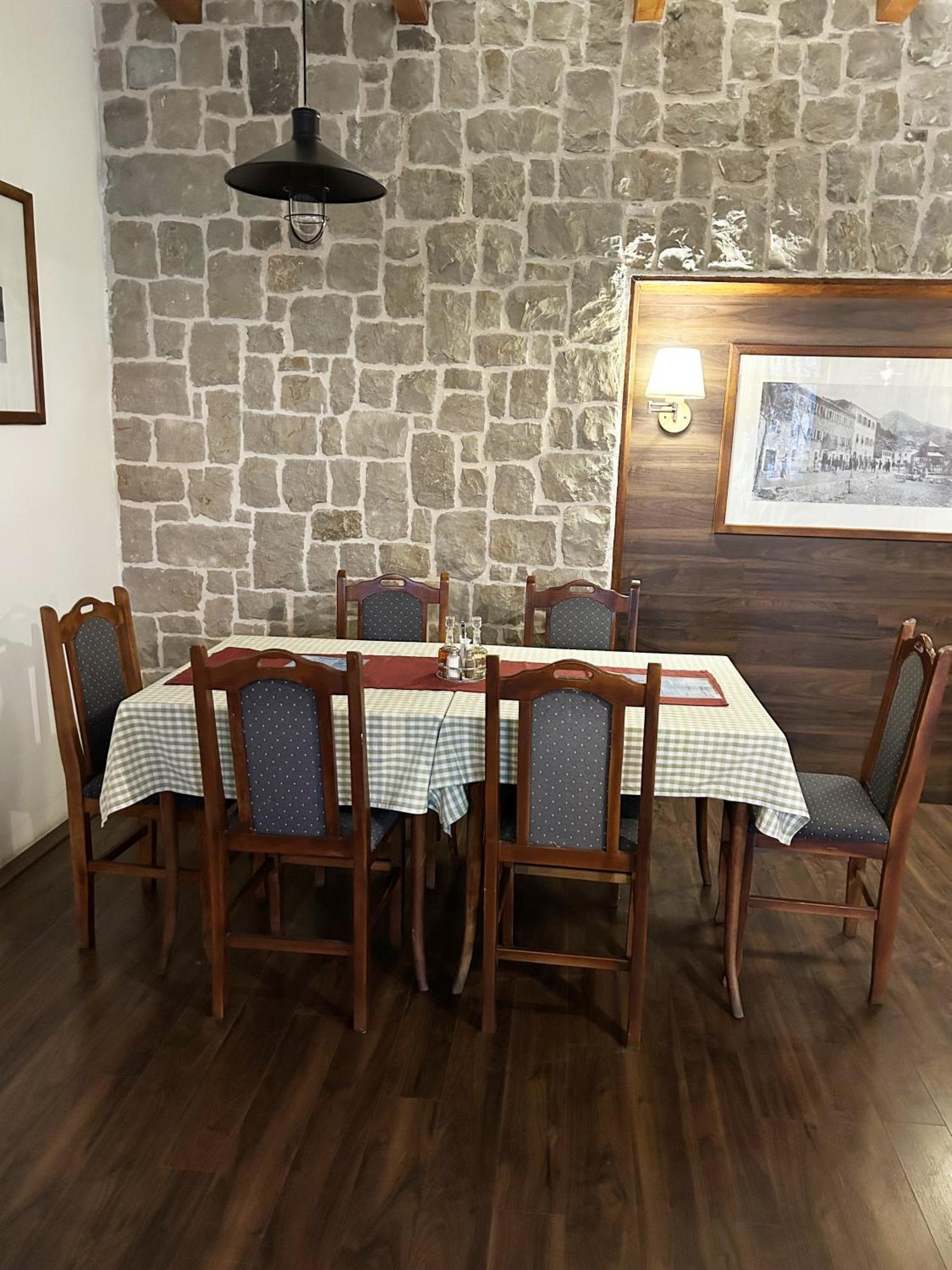 Restaurant & Apartments Jug ストモレ エクステリア 写真